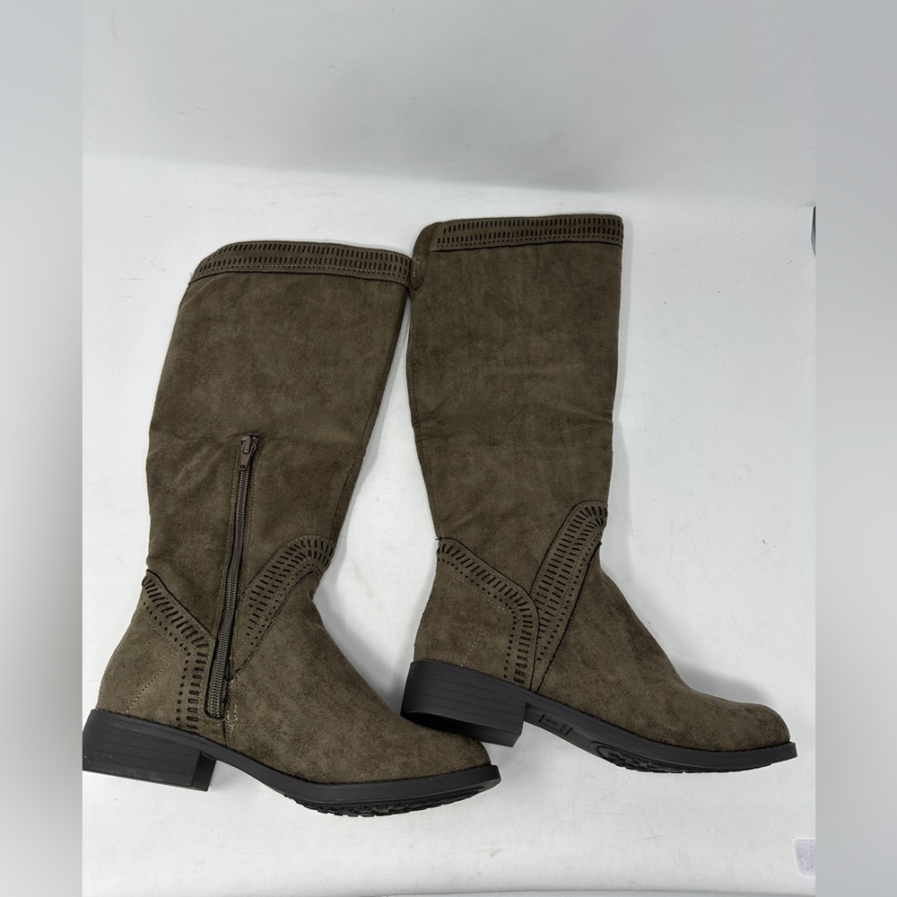 NEW! American Rag Women’s Tamar Closed Toe Knee High Olive Micro Fiber Boots - Picture 3 of 12
